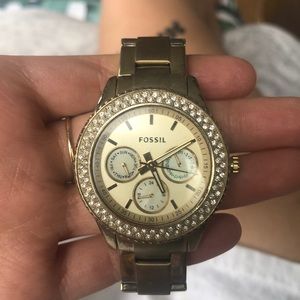 Gold Fossil watch with extra links